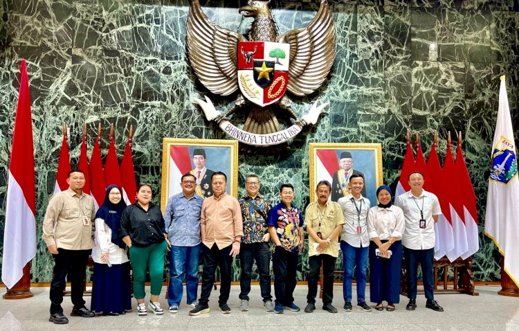 Kamis 24 Agustus 2023 Ketua PWI Pusat  Hadiri Anugerah MHT 2023