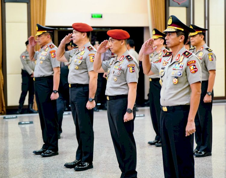 13 Pati Polri Naikan Pangkat Setingkat Lebih Tinggi