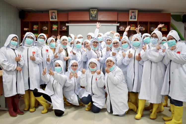 Kunjungan IKWI ke Pabrik Pengolahan Makanan PT. Charoen Pokphand Indonesia, Food Division - Cikande 