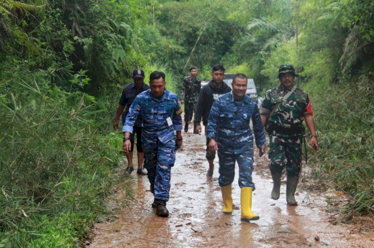 Respons Cepat Terhadap Bencana Alam Cianjur, Lanud Husein Sastranegara Turunkan Personil Bantu Warga