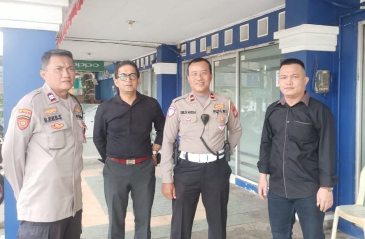 Polsek Bantargebang Pengamanan Ibadah Jum’at Agung di Gereja Bethel Indonesia Ruko Zamrud