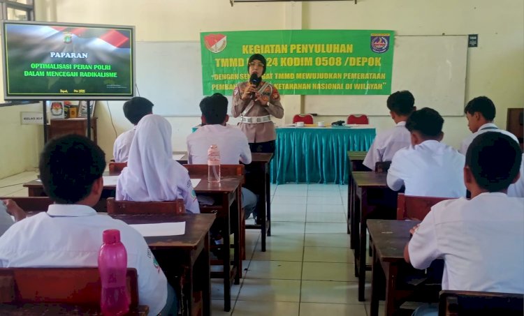 Kegiatan Non Fisik TMMD ke-124 Kodim 0508/Depok Penyuluhan Tentang Radikalisme dan Pengetahuan Hukum