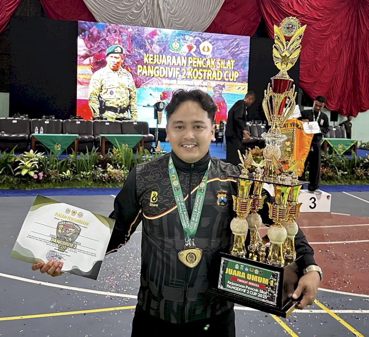 Personel Polres Lamongan, Bripda Sholeh Maulana, Raih Medali Emas di Pencak Silat Pangdivif 2 Cup 2025