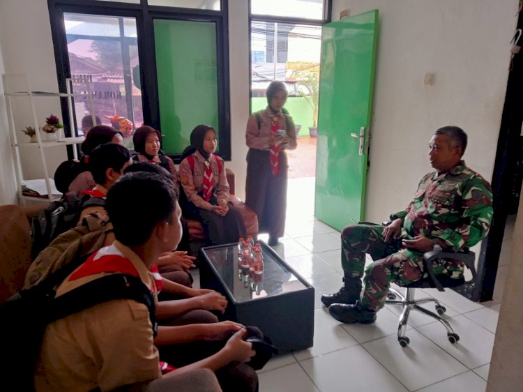 Pramuka SMPN 13 Depok Kunjungi Koramil 07/Limo