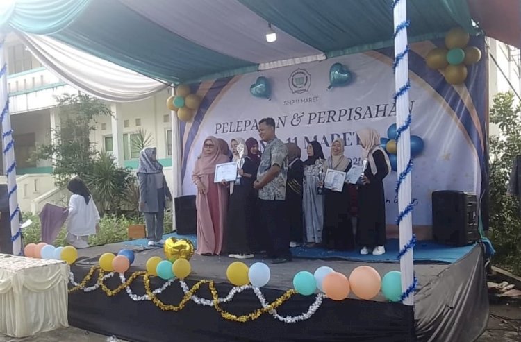 Penuh Haru dan Ceria, SMP Sebelas Maret Lepas Siswa Angkatan 2024/2025