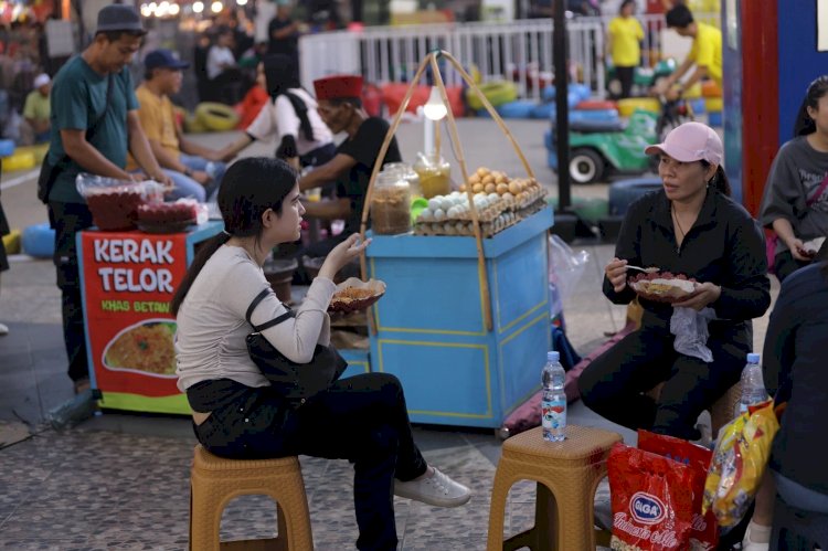 Menikmati Makanan Khas Berbagai Daerah di Jakarta Fair