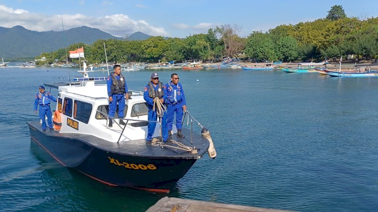 Personel Polda Bali Dikerahkan Cari Korban Kapal Tenggelam di Selat Bali