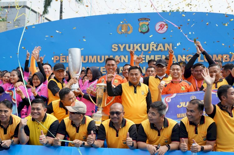 Tim Mini Soccer Satuan Brimob Polda Metro Jaya Raih Kemenangan di Grand Final Kapolda Cup 2025
