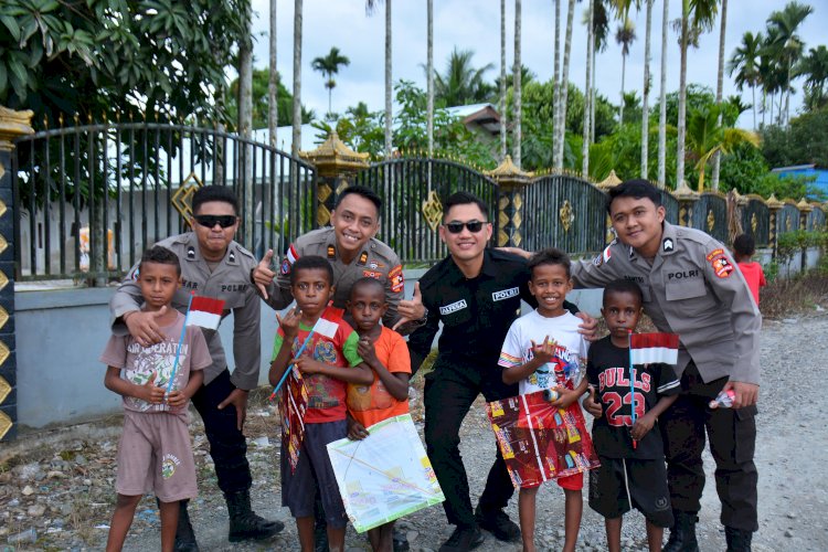 Satgas Ops Damai Cartenz Berbagi Keceriaan Bersama Anak-anak di Mimika