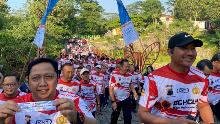 Bhayangkara Fun Walk Meriahkan HUT Bhayangkara ke-79 di Kebun Raya Indrokilo Boyolali