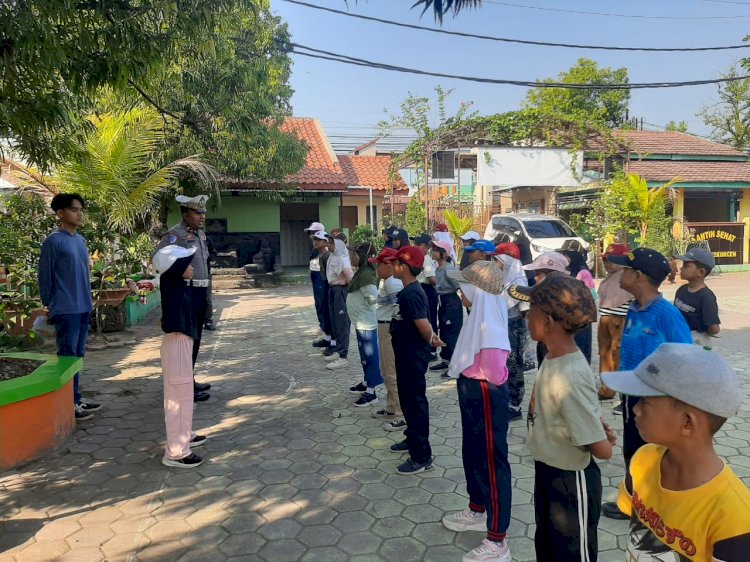 Satlantas Polres Pekalongan Dampingi Pelatihan Polisi Cilik di SD Negeri 1 Pekuncen Wiradesa