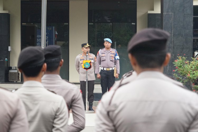 Kapolres Metro Bekasi Pimpin Gaktiblin Usai Apel Jam Pimpinan, Tegaskan Disiplin Internal Personel