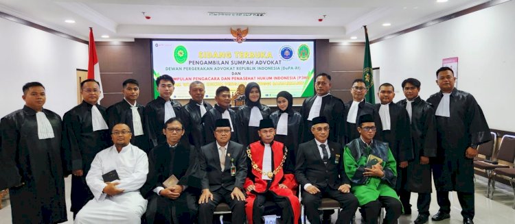 Nawawi Pimpin Penyumpahan Advokat DePA-RI di Banjarmasin
