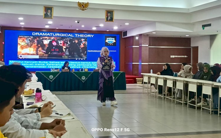 Training EduTalk Power FKIP UHAMKA: Persiapkan Mahasiswa Jadi Pendidik Handal Lewat Public Speaking dan Grooming